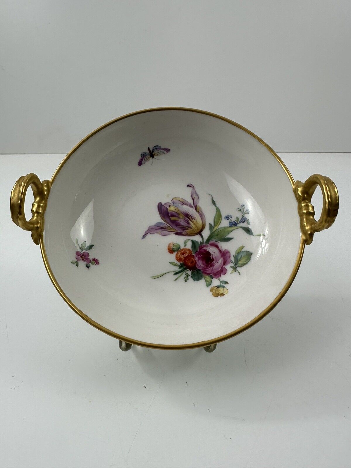 KPM Berlin Schale Henkelschale mit Blumenmalerei Schmetterling Und Goldrand